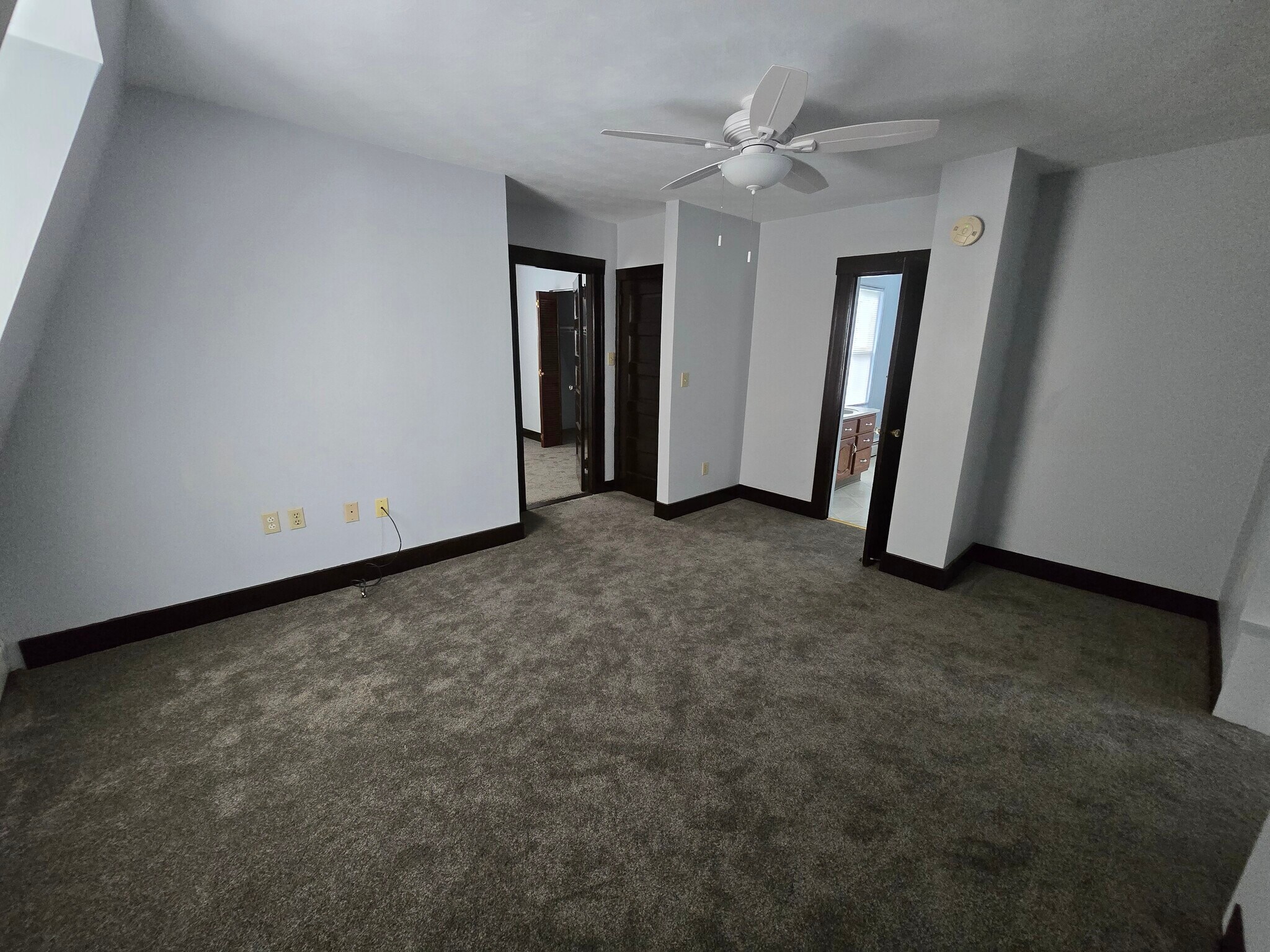 Building Photo - 128 Martin St
