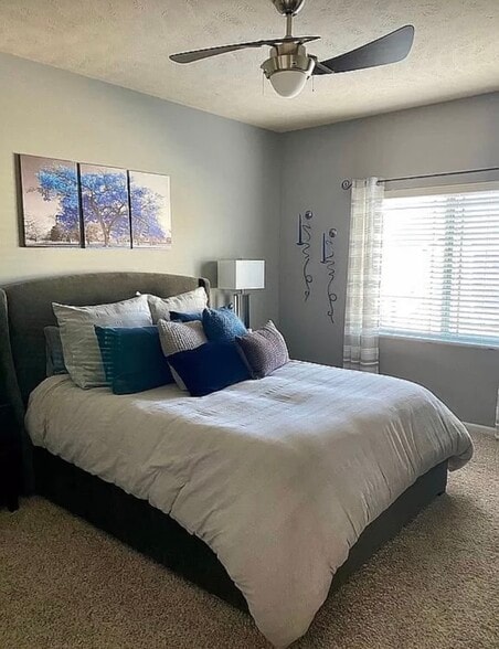 Master bedroom - 7111 S 183rd Ave