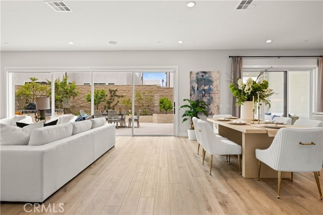 Building Photo - 271 Huckleberry
