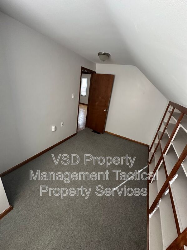 Building Photo - 781 E 236th St