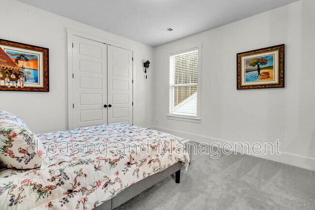 Building Photo - 245 Summer Tanager Dr