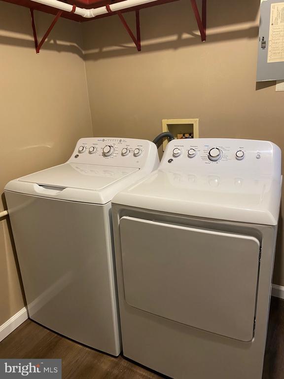 Building Photo - 1284 S Ox Rd