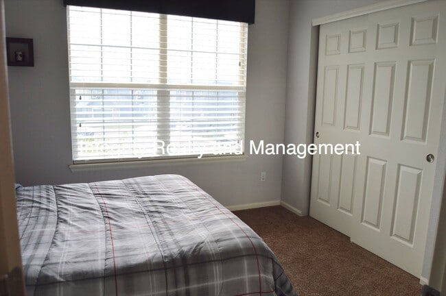 Building Photo - 10299 Willowbridge Ct