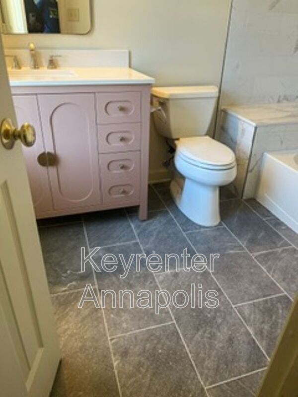 Building Photo - 1104 Wickford Ct
