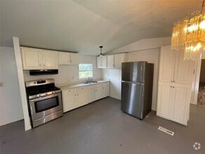 Building Photo - 747 Rd 5210