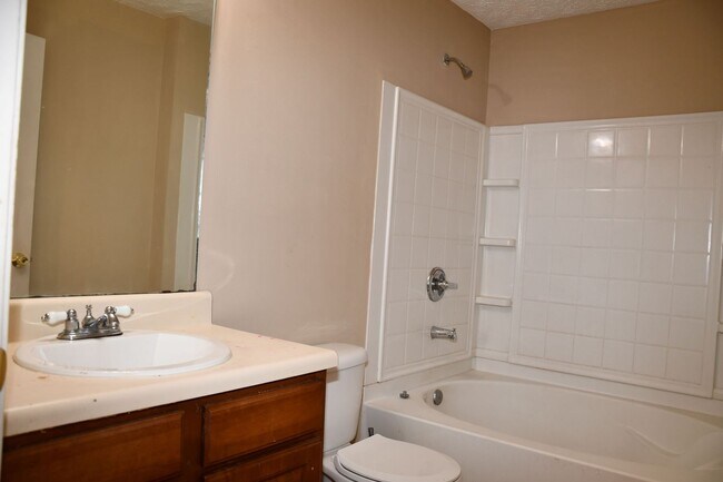 Building Photo - 9301 Waldrop Pl