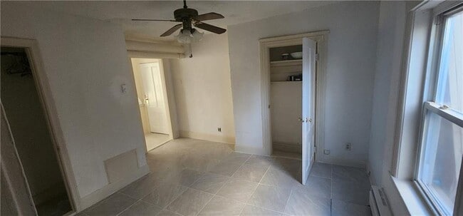 Building Photo - 604 Blackstone St