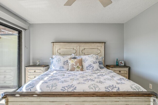 Building Photo - 120 Sunset Harbor Way