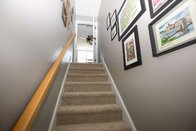Building Photo - "Beautifully Designed, spacious 2400 Sq. F...