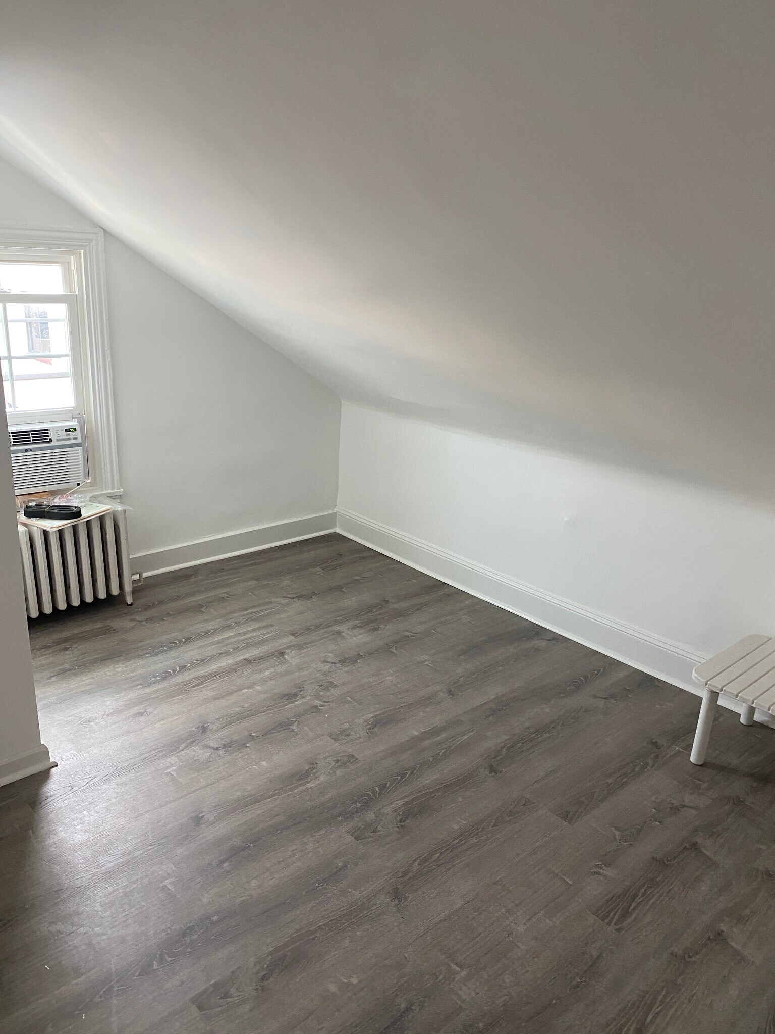 Guest Room 1 - 893 Penn St