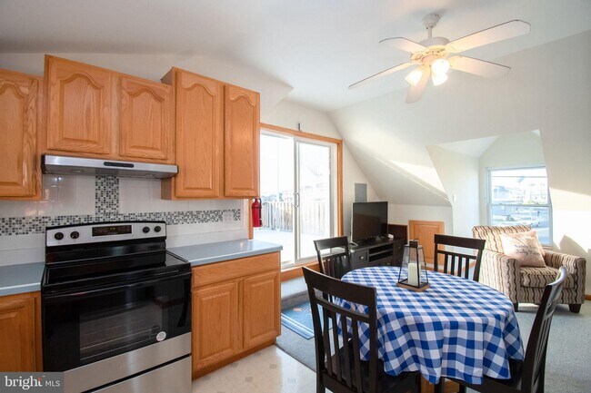 Building Photo - 100 Sheridan Square