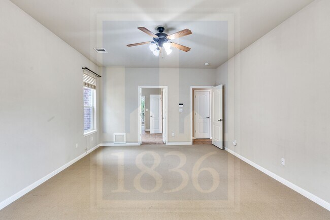 Building Photo - 150 Abbey Dr
