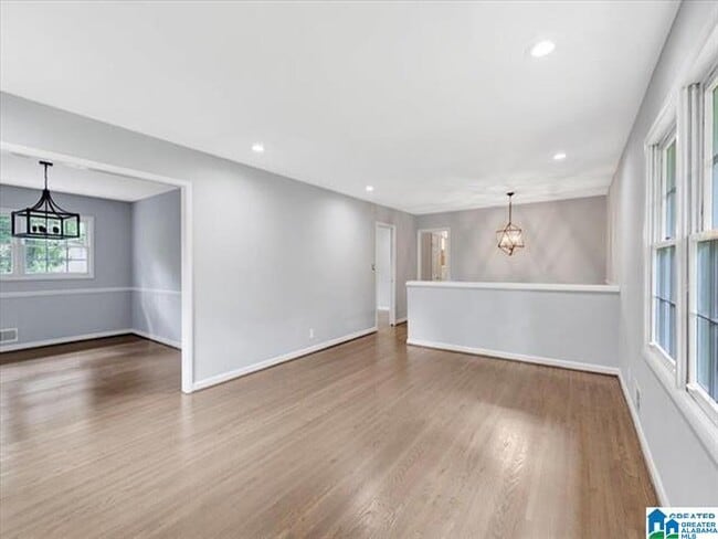 Building Photo - 3228 Mockingbird Ln