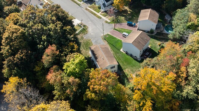 Building Photo - 107 Waverly Ave