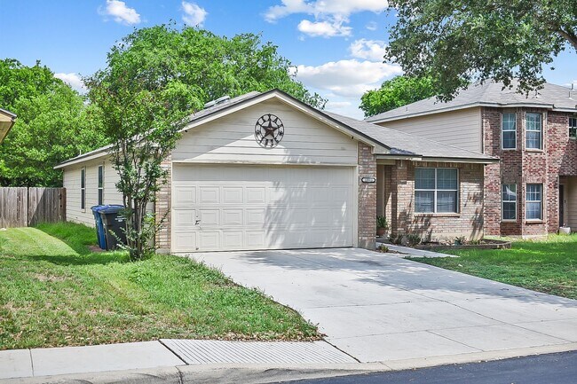 Building Photo - 3 Bedroom/2 Bath Magnolia Heights Subdivision