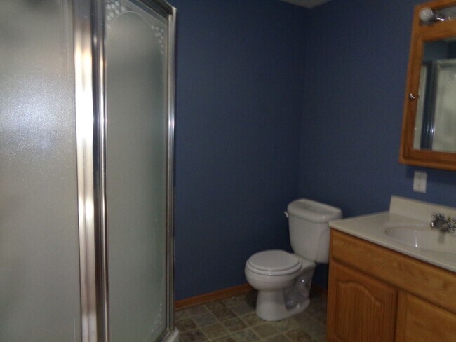 Building Photo - 5428 W Butler Ave