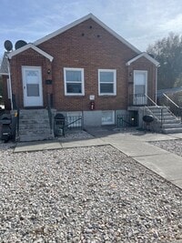 Building Photo - Single family apt.
