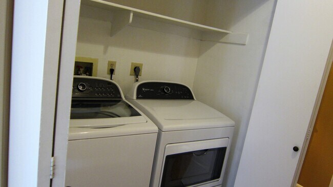 Building Photo - RANCHO BERNARDO - 2 BR RANCH BERNARDO CONDO WITH BEAUTIFUL VIEWS & RESORT STYLE AMENITIES