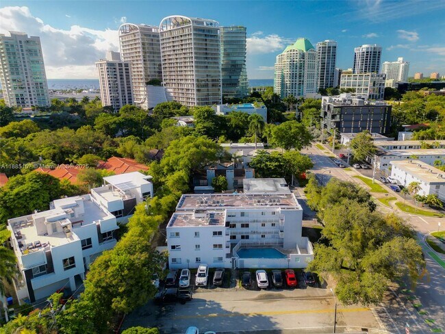 Primary Photo - 3101 SW 27th Ave