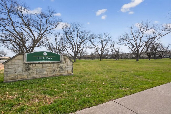 Building Photo - 1200 Brendon Lee Lane