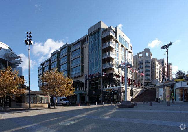 Building Photo - Waterfront Street