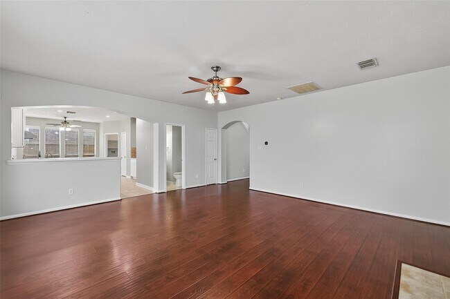 Building Photo - 16642 Chinn Ridge Ln
