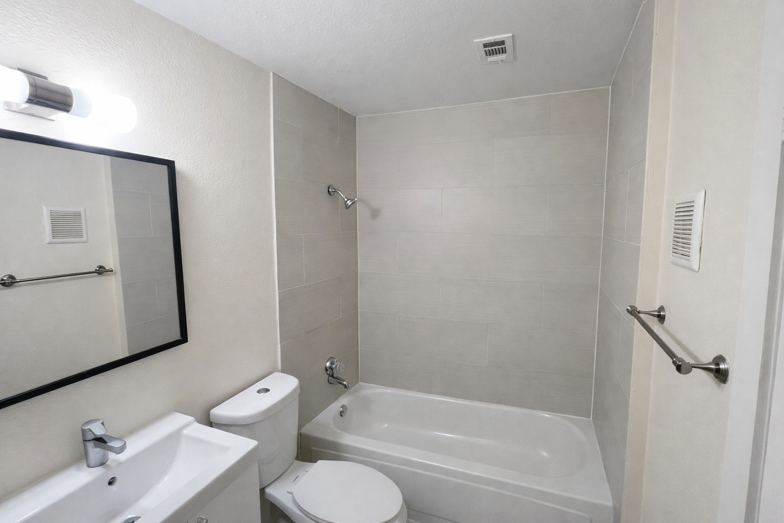 Building Photo - 4777 Cedar Springs Rd