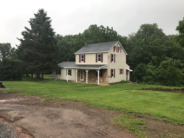 Building Photo - $1700 Farmhouse Palmyra 4 bedroom 1.5 bath