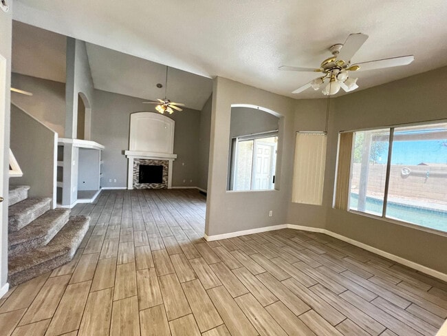 Building Photo - 1631 N Garrett Dr
