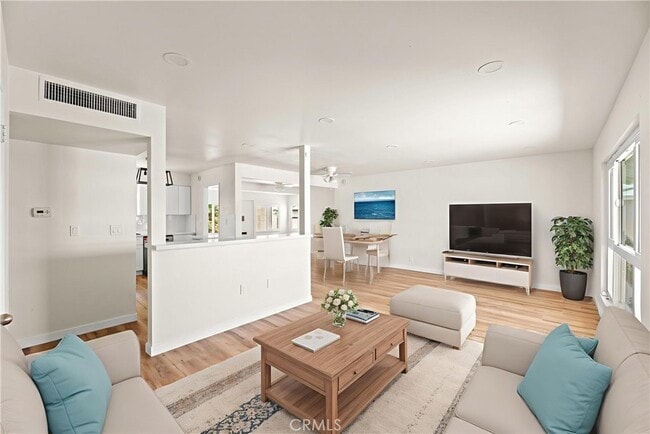 Building Photo - 29921 Thornhill Dr
