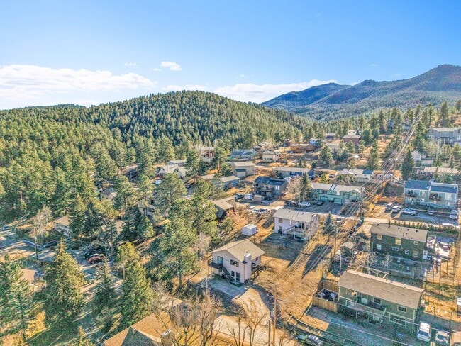 Building Photo - 26172 Center Dr