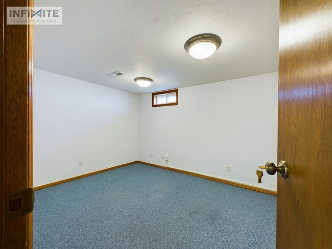 Building Photo - Executive Office Suites Starting at $500