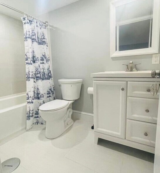 Building Photo - 189 Charles St