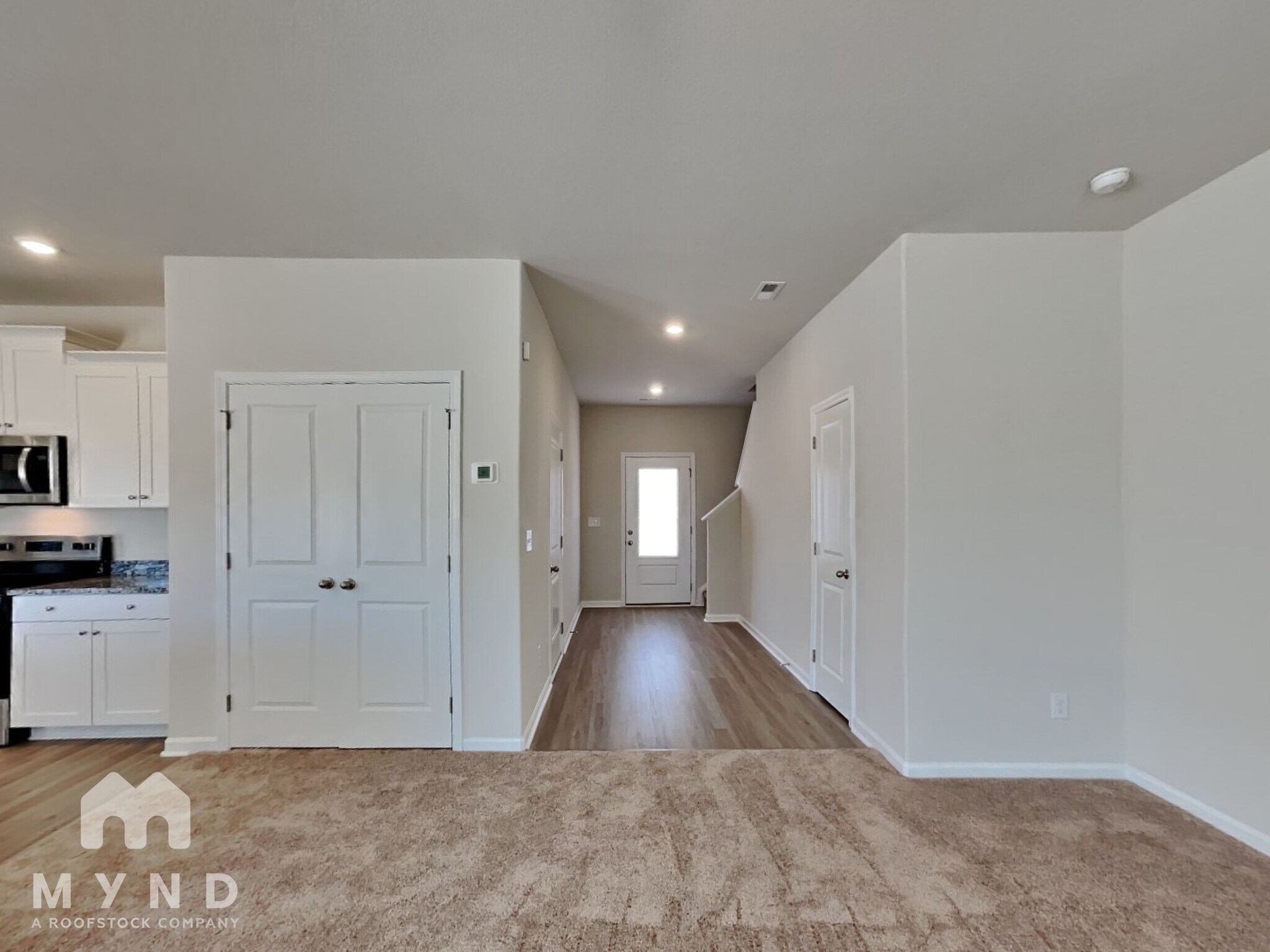 Building Photo - 65 New Villas St