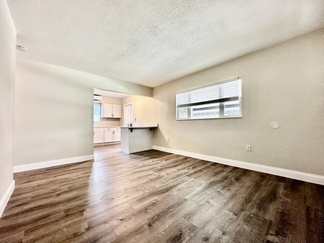 Building Photo - 2410 Formosa Ave