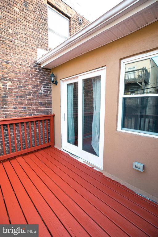 Building Photo - 16 N Bradford St