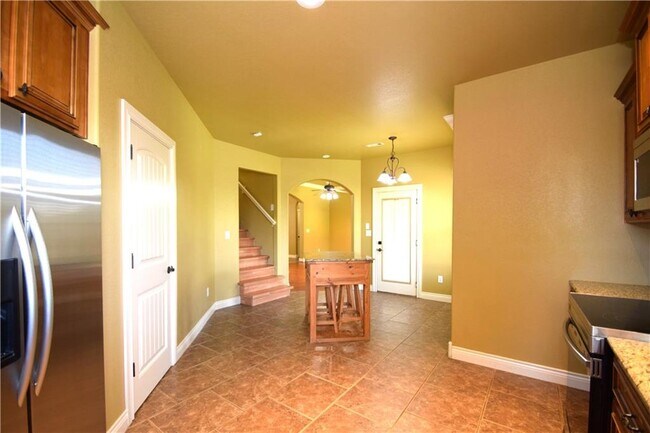 Building Photo - 4004 SW Layton Rd