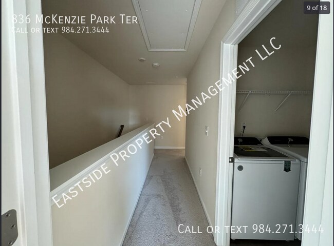 Building Photo - 836 McKenzie Pk Ter