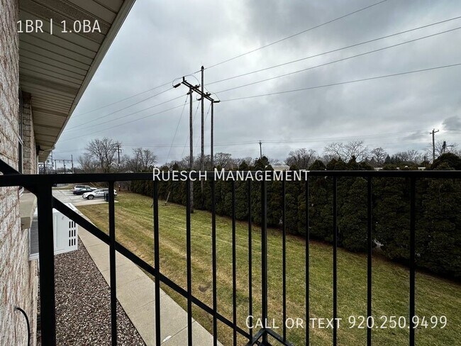 Building Photo - Charming 1 Bedroom 1 Bath Upper Apartment ...