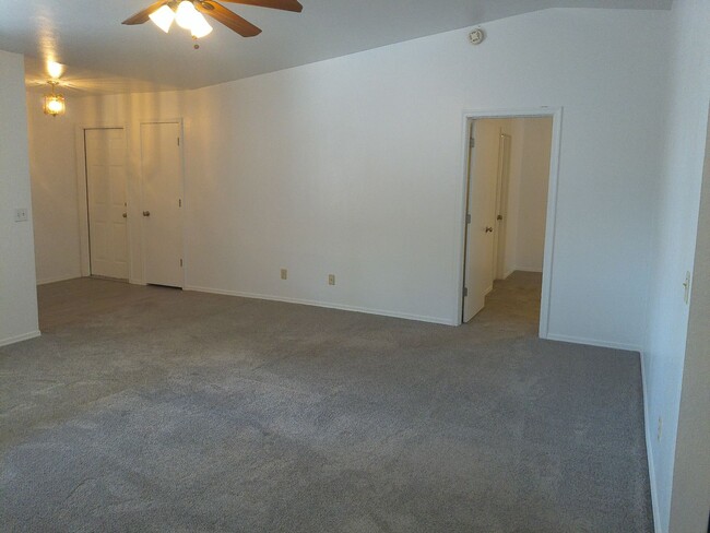 Building Photo - LONG TERM 12 MONTH LEASE