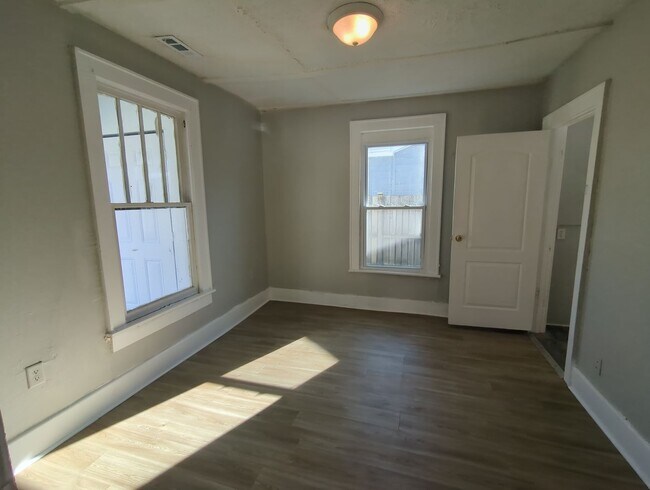 Building Photo - Home for Rent in Rossville