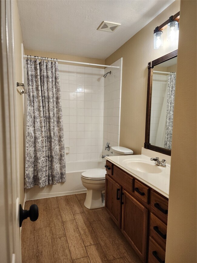 Building Photo - 8006 Indian Desert Dr