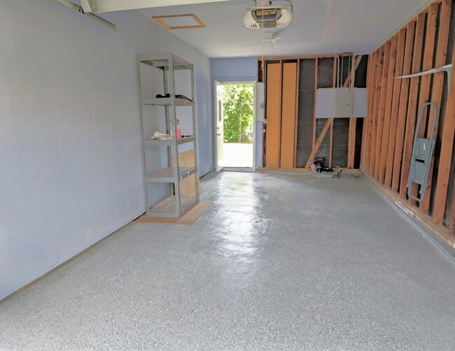 Building Photo - 476 Raupp Blvd