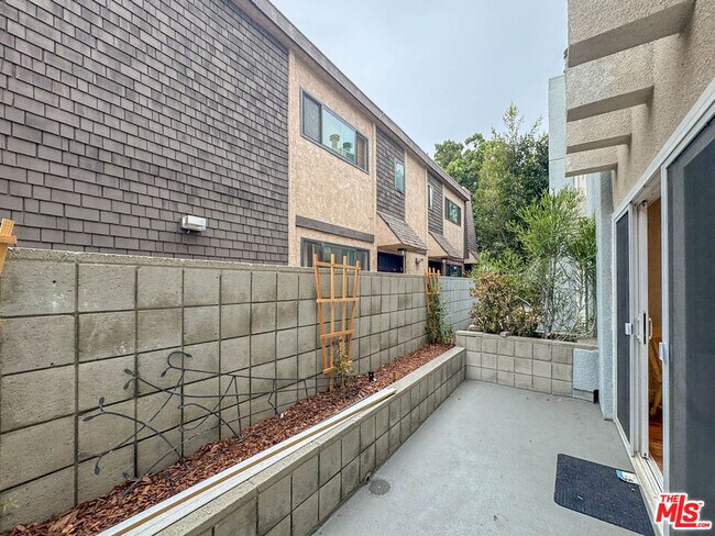 Building Photo - 1415 26th St