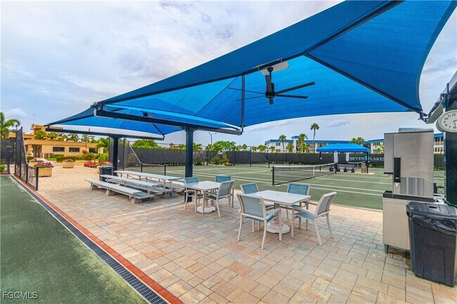 Building Photo - 7402 Lake Breeze Dr