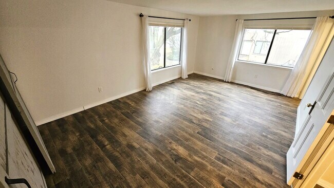 Building Photo - 5231 Bantry Dr