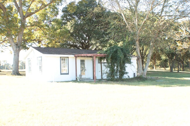 Building Photo - FAIRHOPE COTTAGE