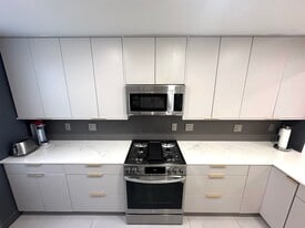 Building Photo - 12975 Agustin Pl
