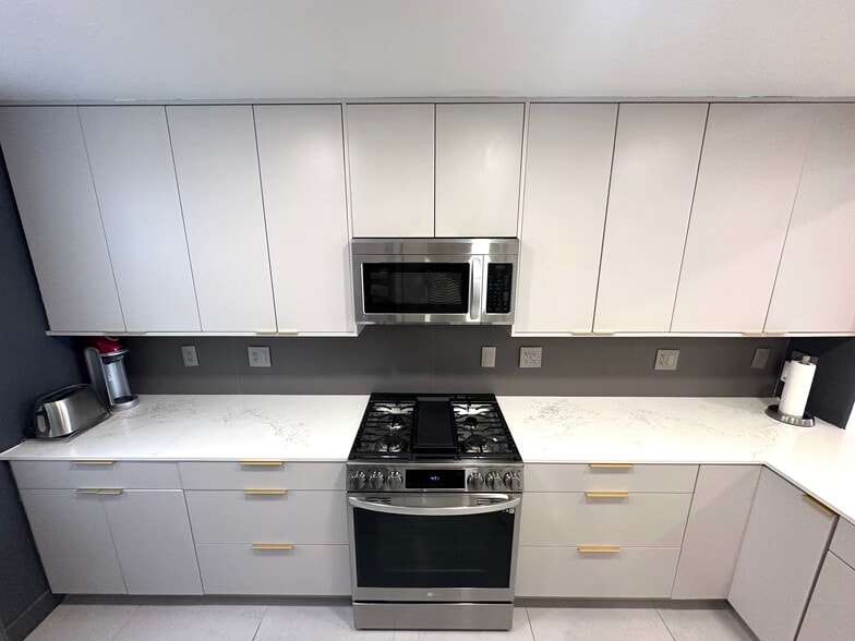 Primary Photo - 12975 Agustin Pl