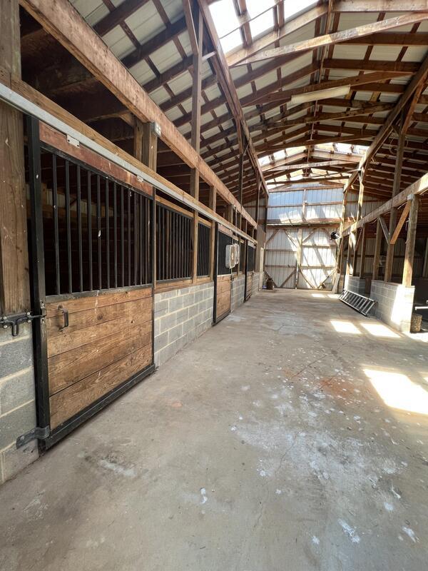 Building Photo - 162 Birtwick Rd